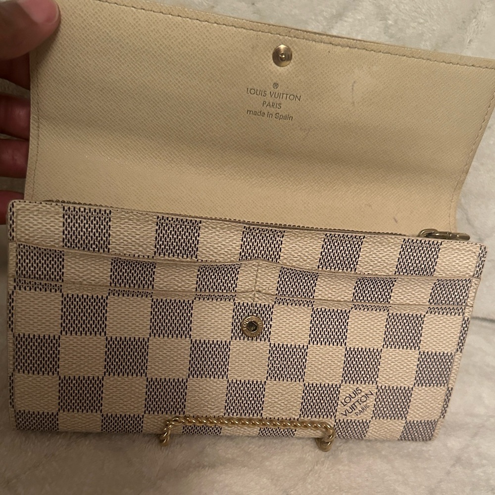 Louis Vuitton Azur Sarah Wallet - Picture 8 of 10